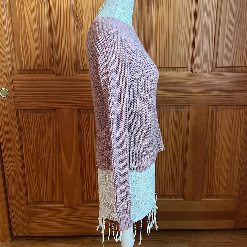American Eagle Dusty Rose Knit Sweater with Scalloped Hem - Picture 3 of 4
